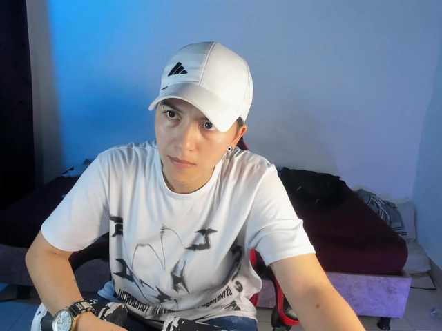 nicocoox's BongaCams show and profile