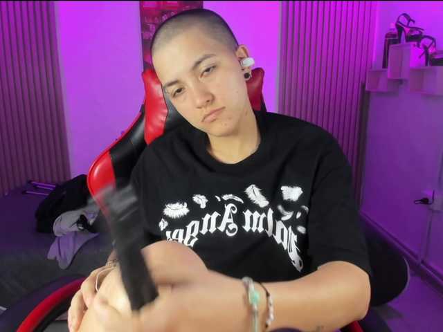 nicocoox's BongaCams show and profile