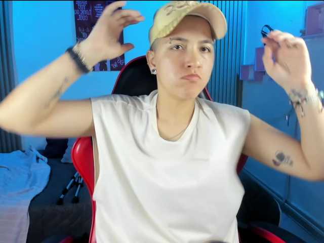 nicocoox's BongaCams show and profile