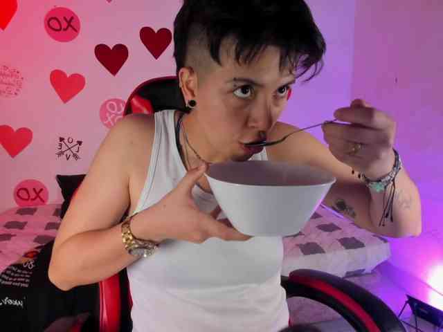 nicocoox Live Webcam on BongaCams