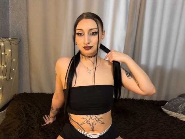 easteralt's BongaCams show and profile