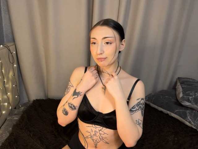 easteralt's BongaCams show and profile