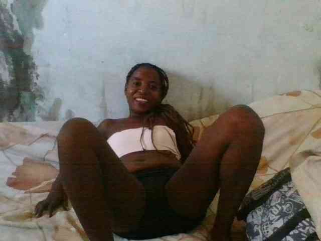 Christina-2 Live Webcam on BongaCams