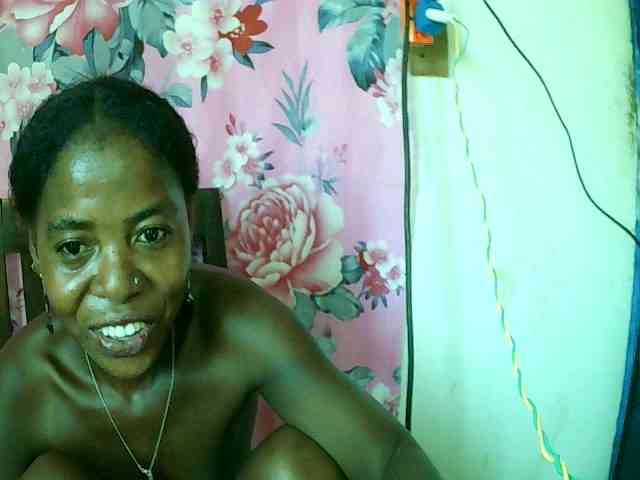 Momeny webcam