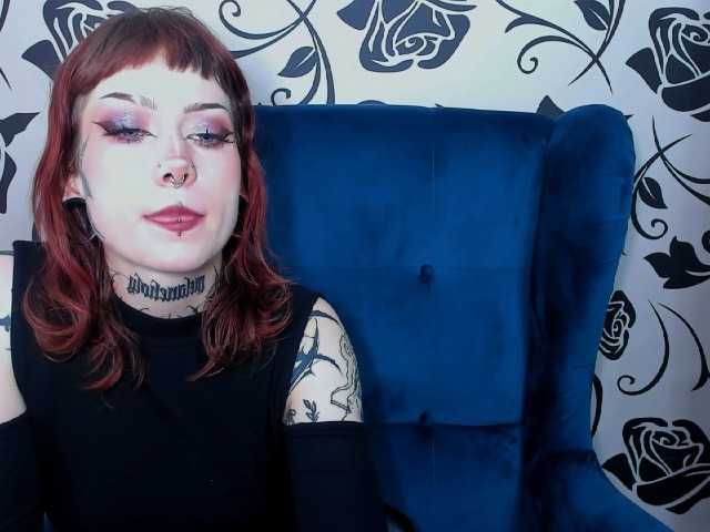 ViviaDark Live Cam on BongaCams