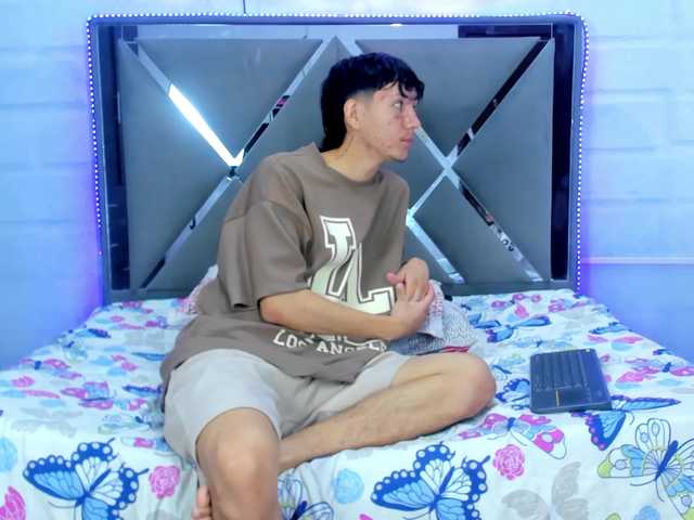 BunnyLove-'s BongaCams show and profile