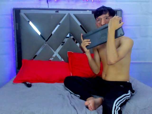 BunnyLove-'s BongaCams show and profile