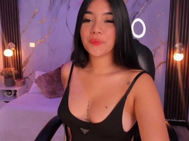 MaiaEvans's BongaCams show and profile