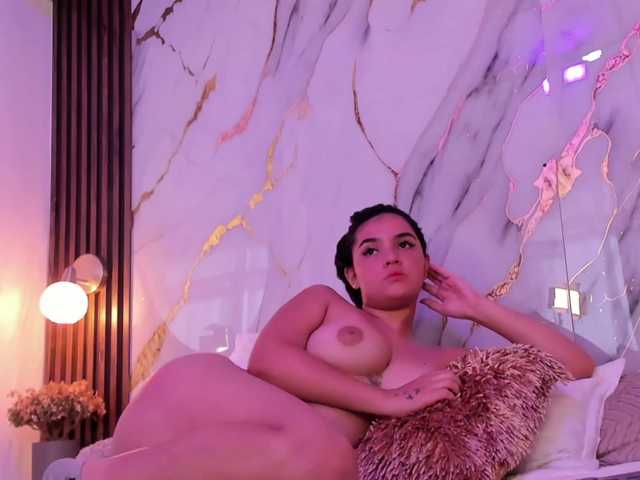 MaiaEvans's BongaCams show and profile