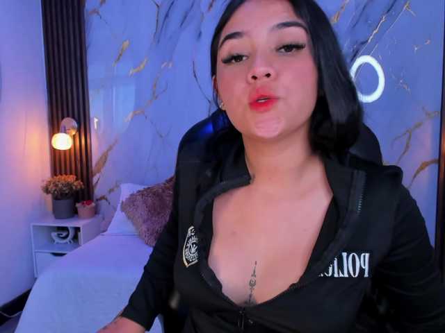 MaiaEvans's BongaCams show and profile