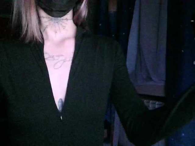 Akula2101's BongaCams show and profile