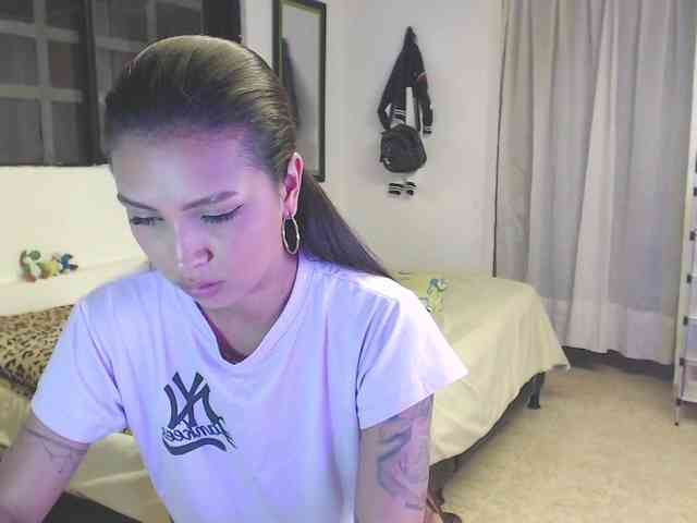 Kaelith-Belle webcam