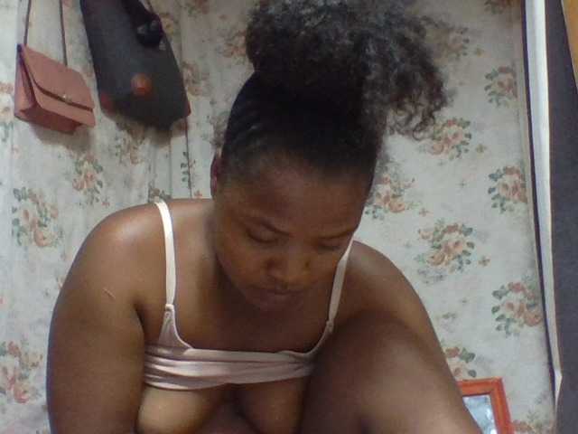 Oliviaa's BongaCams show and profile