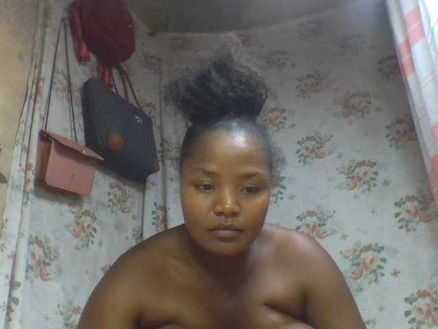 Oliviaa's BongaCams show and profile