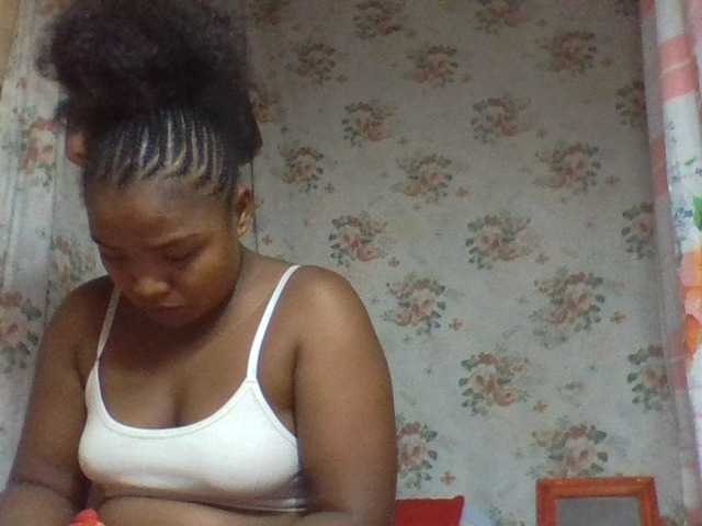 Oliviaa's BongaCams show and profile