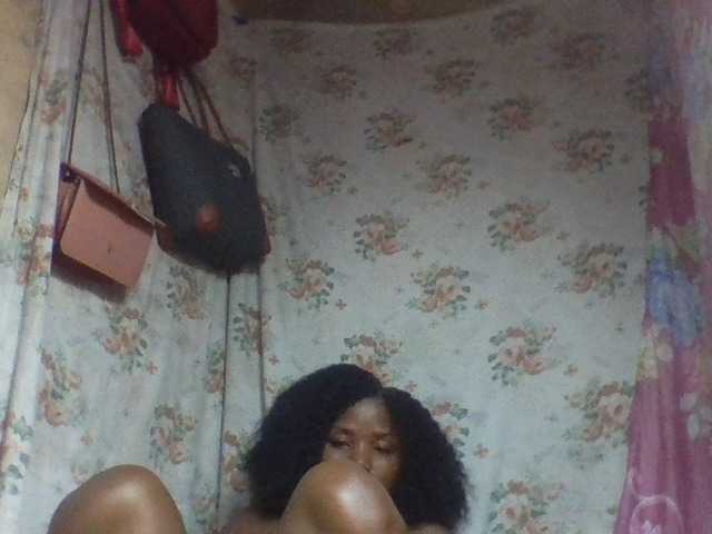 Oliviaa's BongaCams show and profile