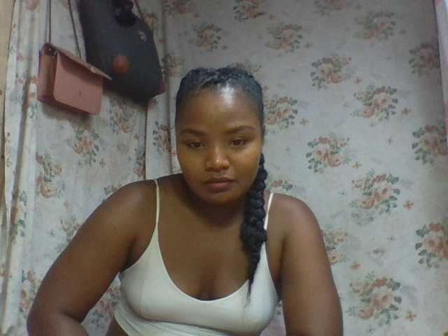 Oliviaa's BongaCams show and profile