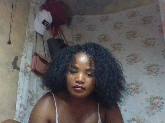 Oliviaa's BongaCams show and profile