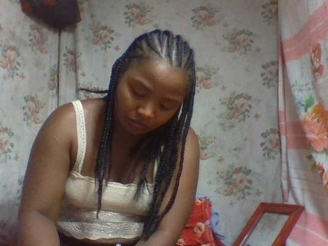 Oliviaa's BongaCams show and profile