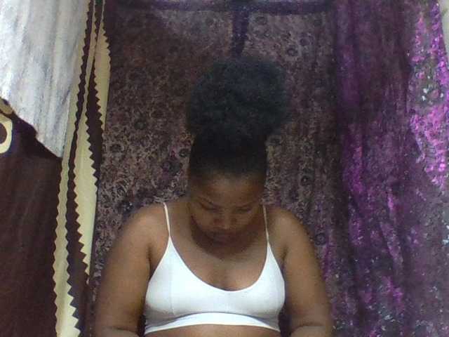 Oliviaa's BongaCams show and profile