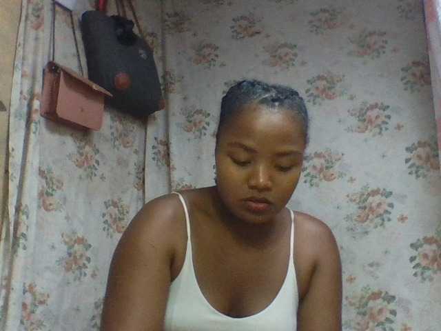 Oliviaa's BongaCams show and profile