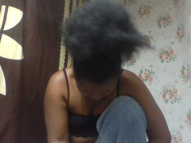 Oliviaa's BongaCams show and profile