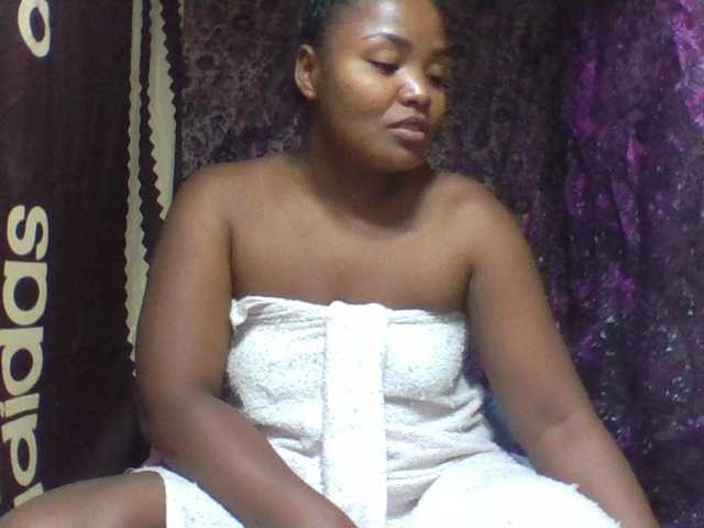 Oliviaa's BongaCams show and profile