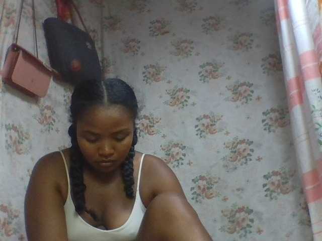 Oliviaa's BongaCams show and profile