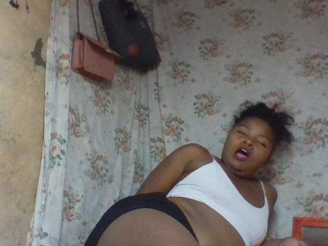 Oliviaa's BongaCams show and profile