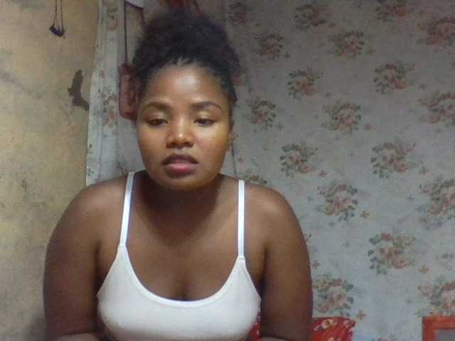 Oliviaa's BongaCams show and profile