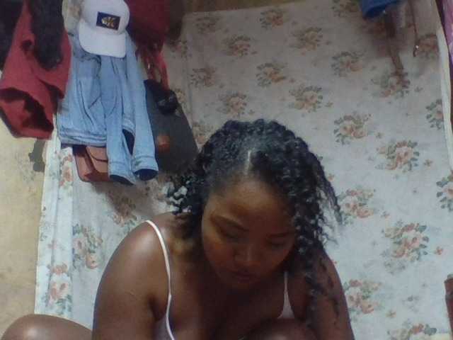 Oliviaa's BongaCams show and profile