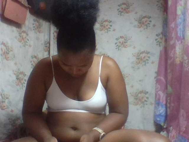 Oliviaa's BongaCams show and profile