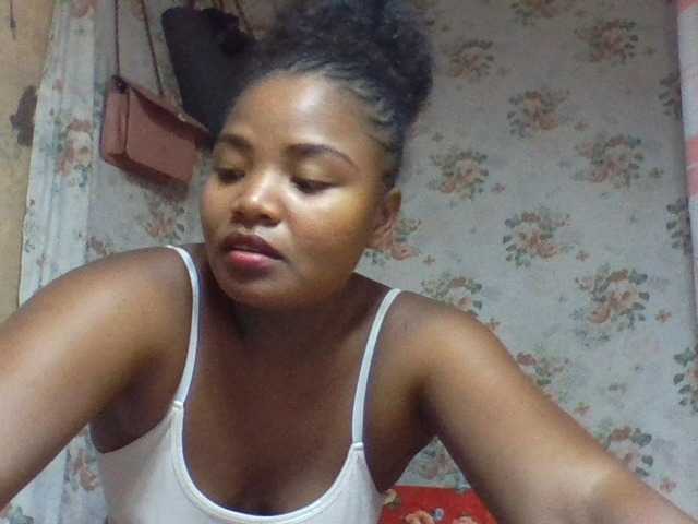 Oliviaa's BongaCams show and profile