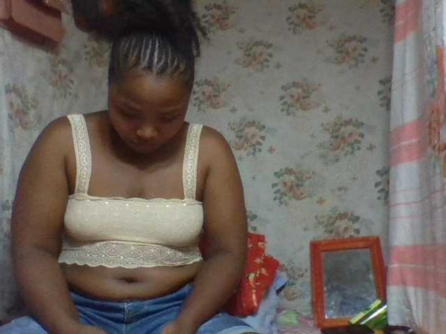 Oliviaa's BongaCams show and profile