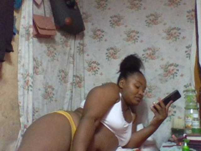 Oliviaa's BongaCams show and profile