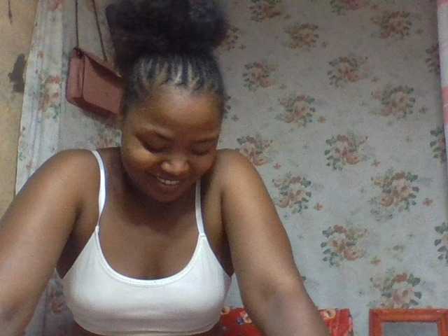 Oliviaa's BongaCams show and profile