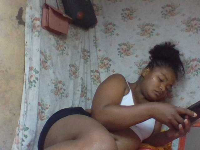 Oliviaa's BongaCams show and profile