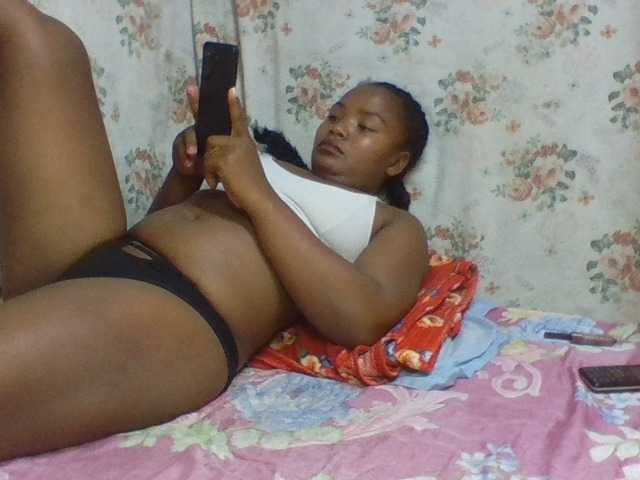 Oliviaa's BongaCams show and profile