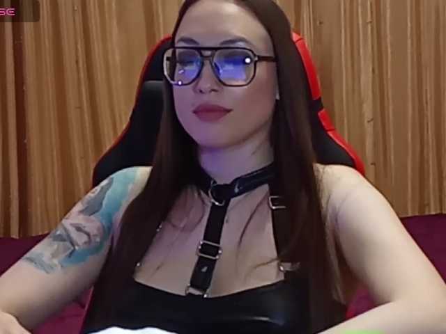 Sex chat with MarinaMills — Watch free online 18+