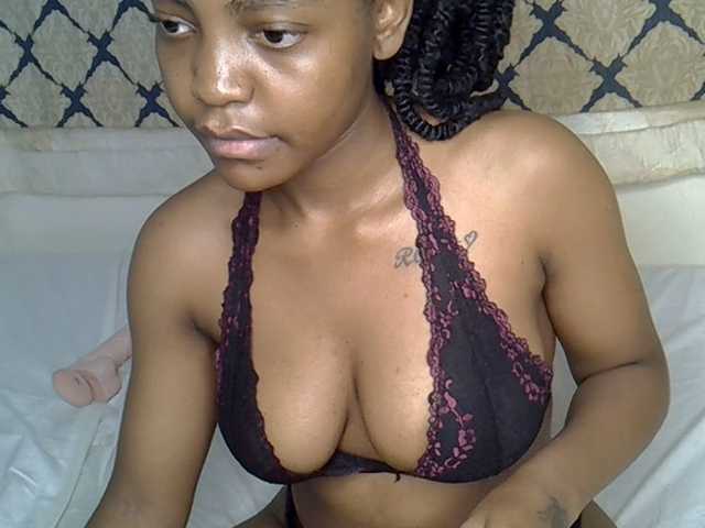 Sweetjoly's BongaCams show and profile