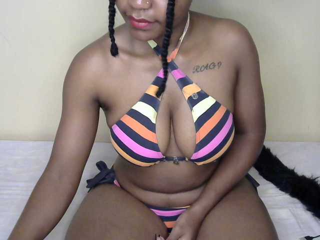 Sweetjoly's BongaCams show and profile