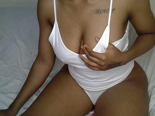 Smileybarb webcam bongacams model stream image