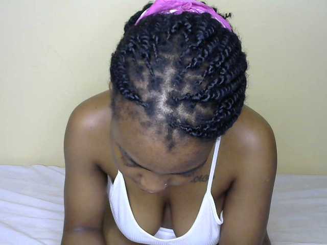 Sweetjoly's BongaCams show and profile