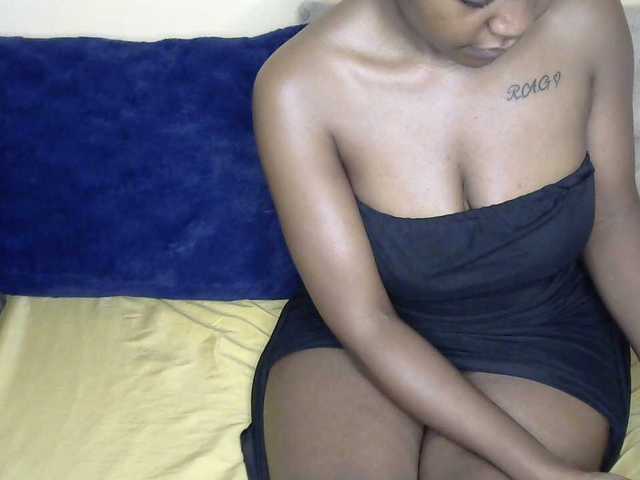 Sweetjoly's BongaCams show and profile