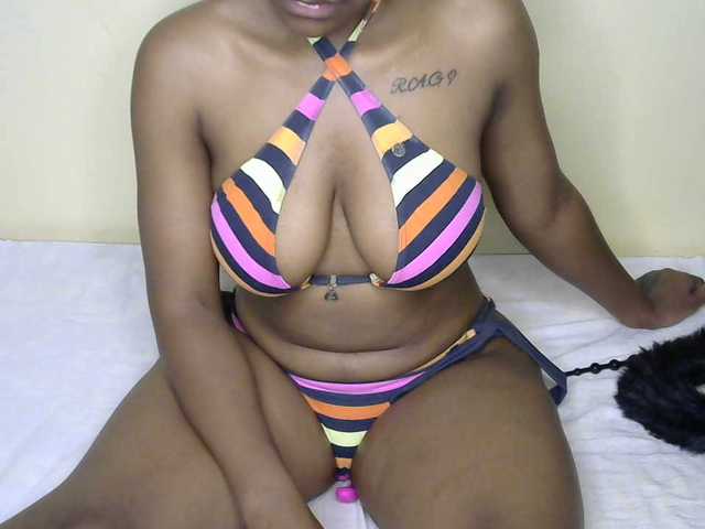 Sweetjoly's BongaCams show and profile