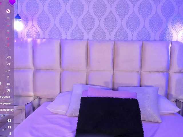 EmelyJensen's BongaCams show and profile