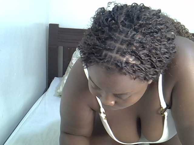 Sexxyshanny's BongaCams show and profile