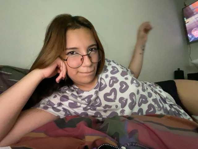 Milliexblu's BongaCams show and profile