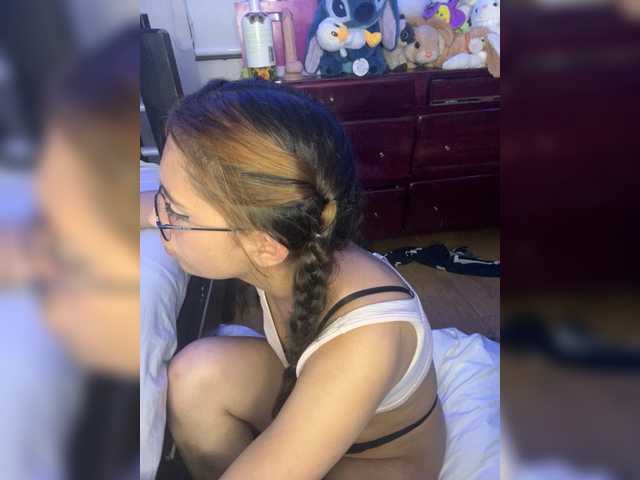 Milliexblu's BongaCams show and profile