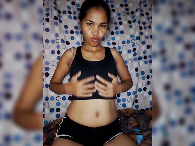 Jijikwella's BongaCams show and profile